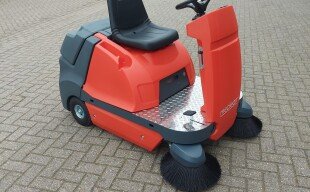 Levering nieuwe Meclean Buster 1150 TTE Veeg-Zuigmachine